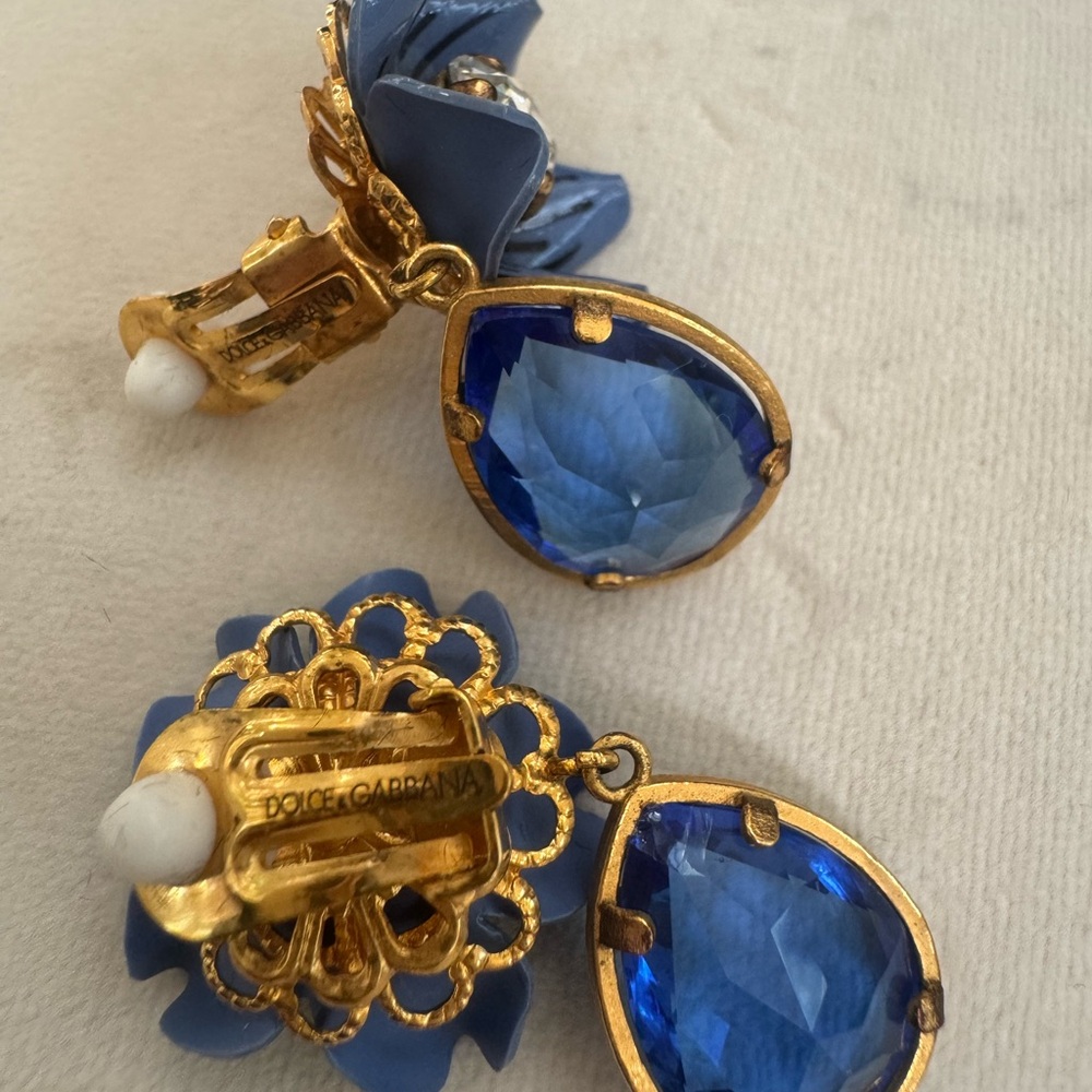 Dolce & Gabbana blue and gold earrings. - Picture 6 of 7